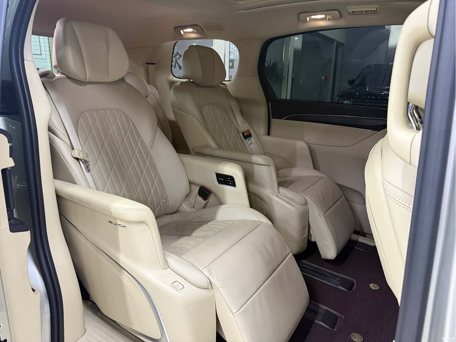 Buick GL8, 2022 17