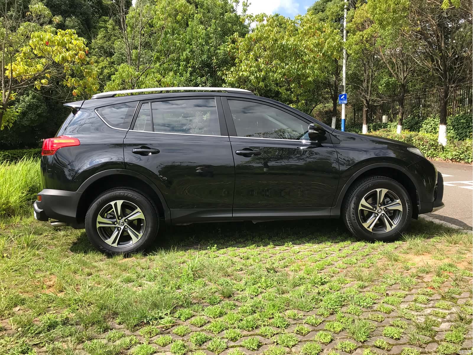 Toyota RAV4, 2015 7