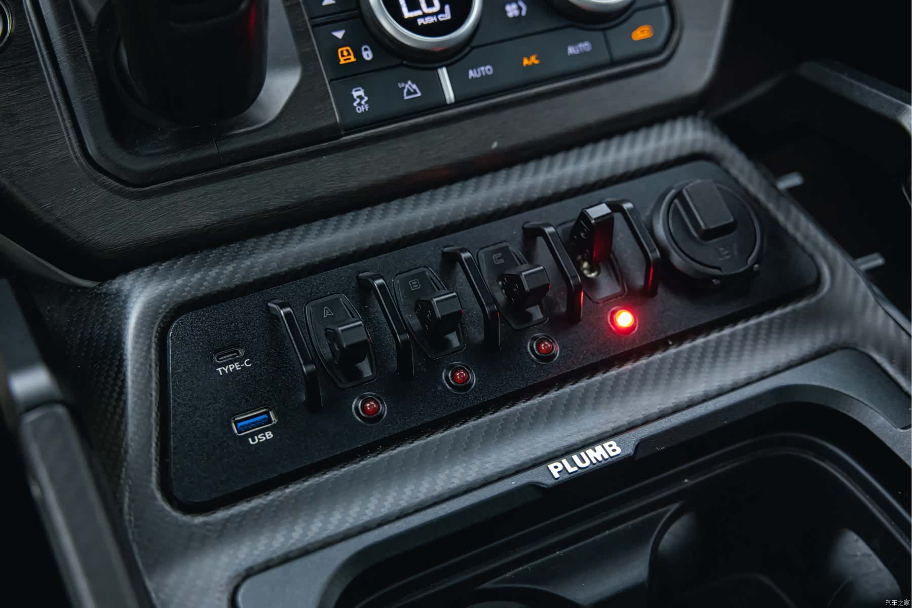 Land Rover Defender, 2022 12