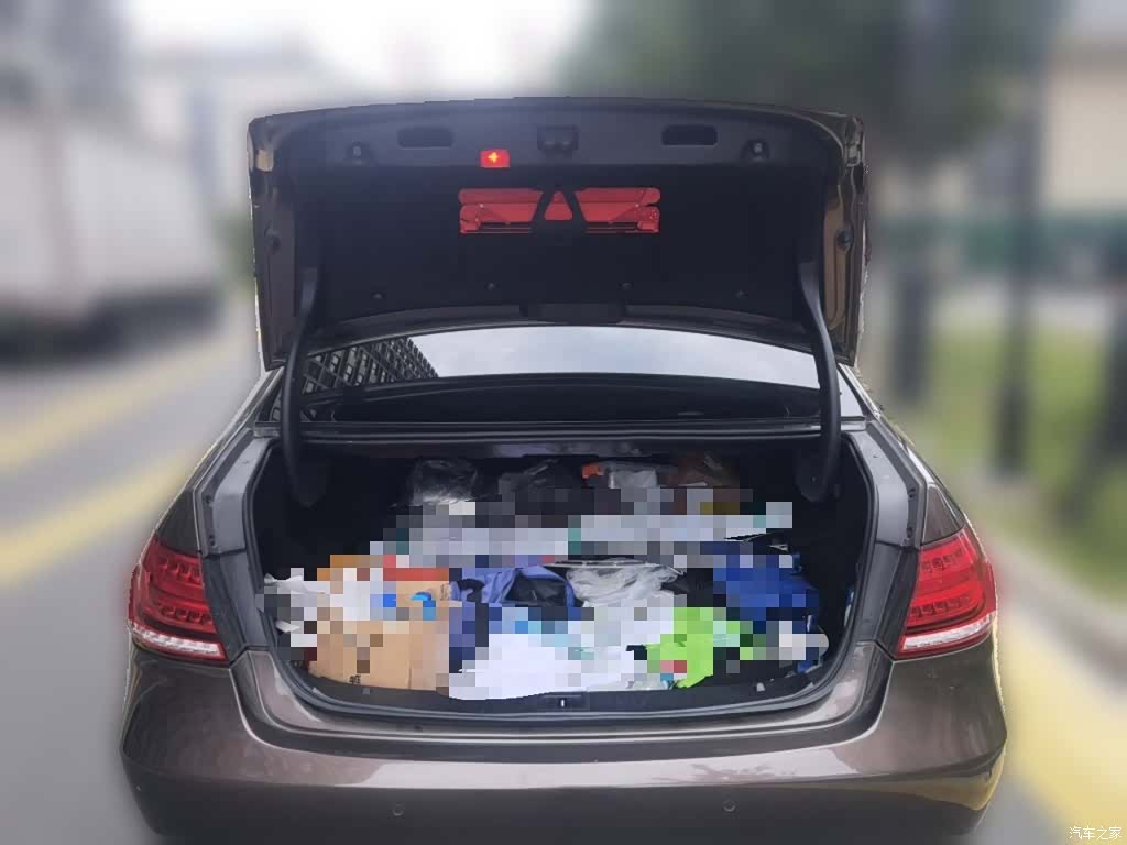 Mercedes-Benz E-Class, 2015 10