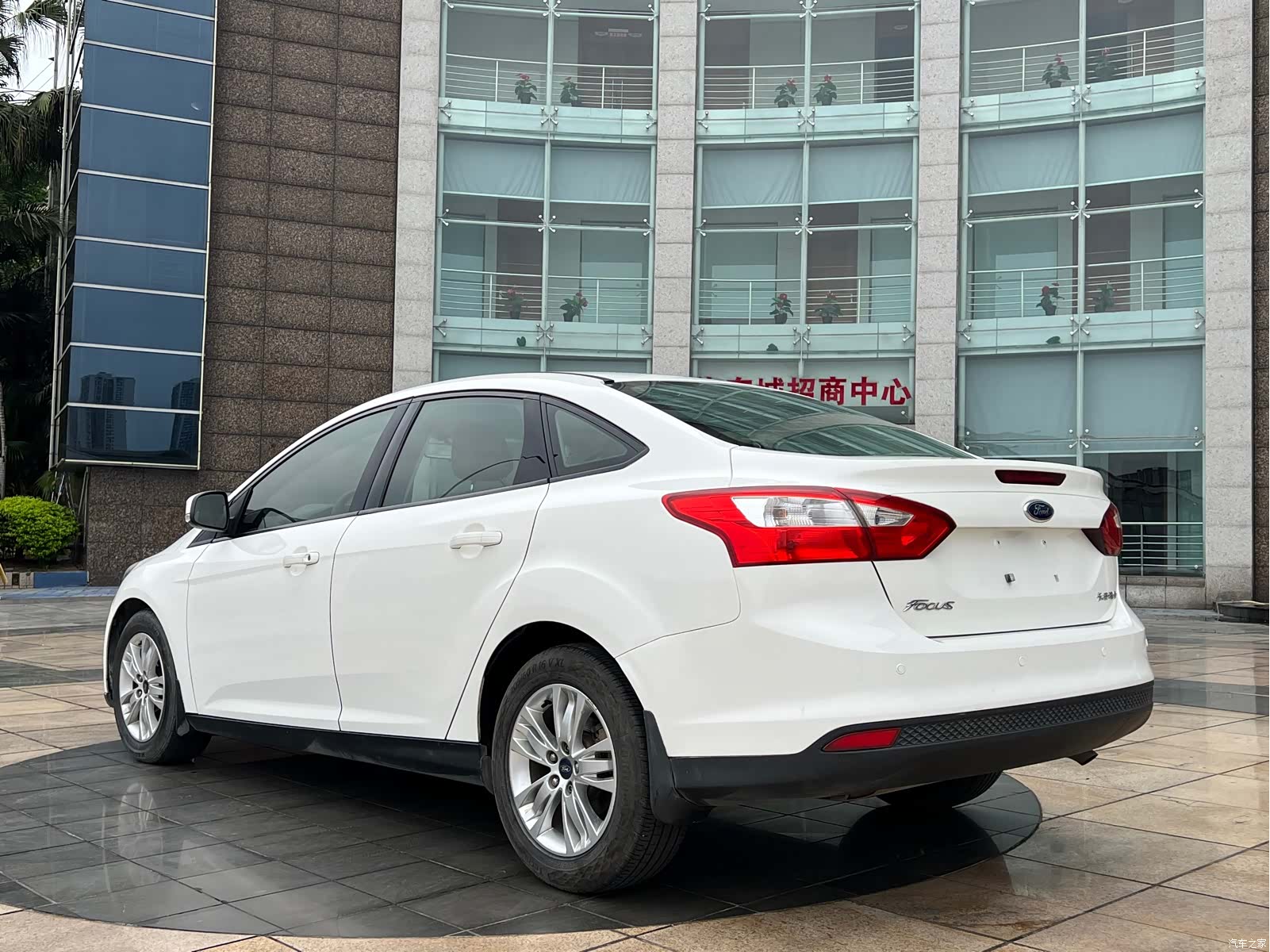Ford Focus, 2014 4