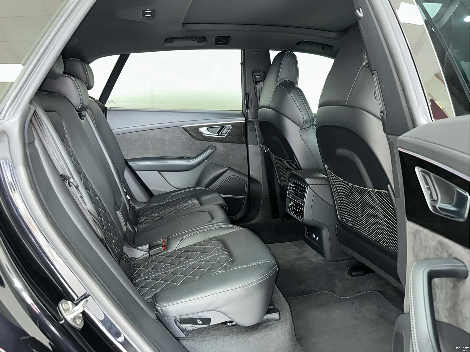 Audi Q8, 2020 15