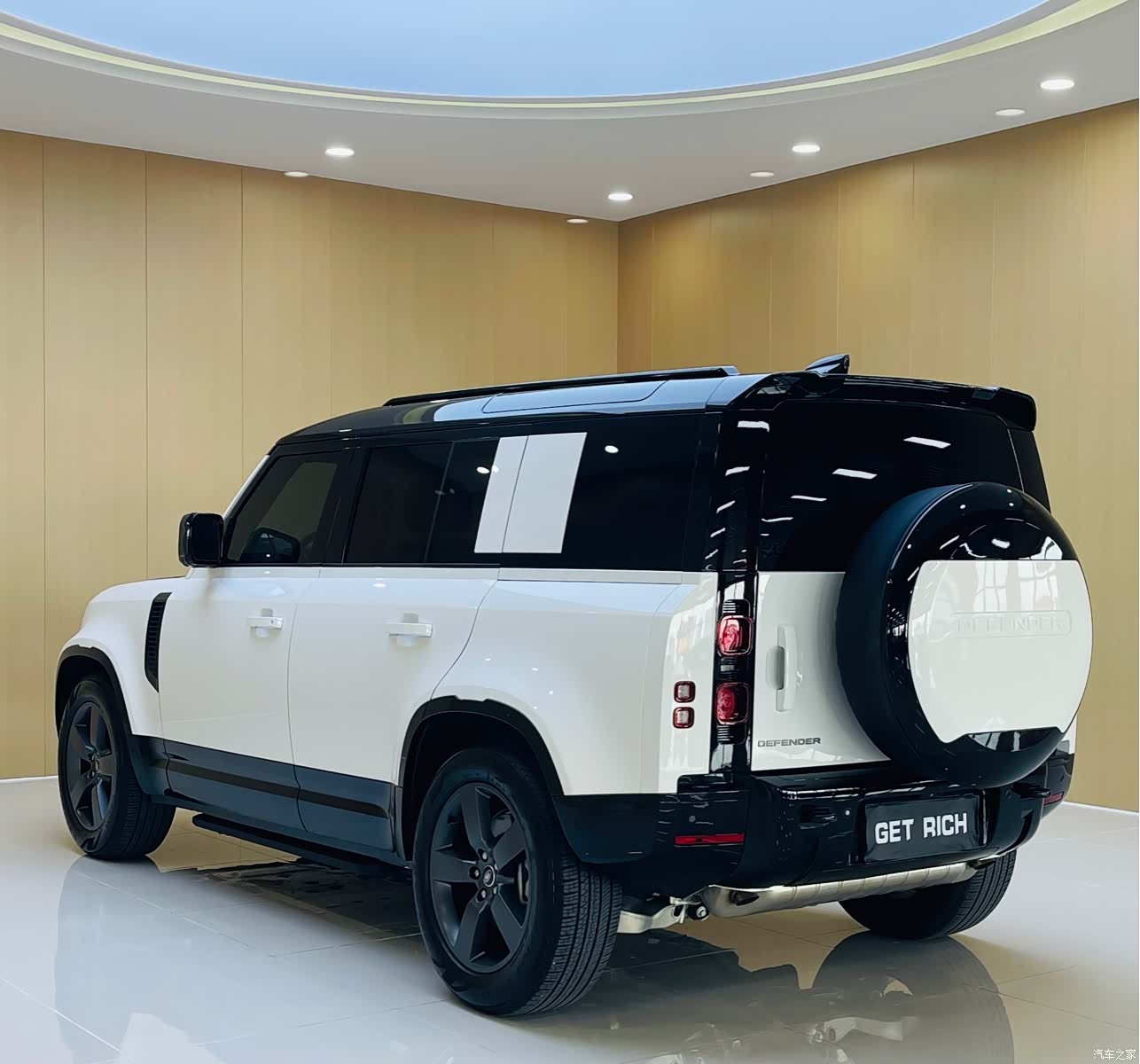 Land Rover Defender, 2026 7