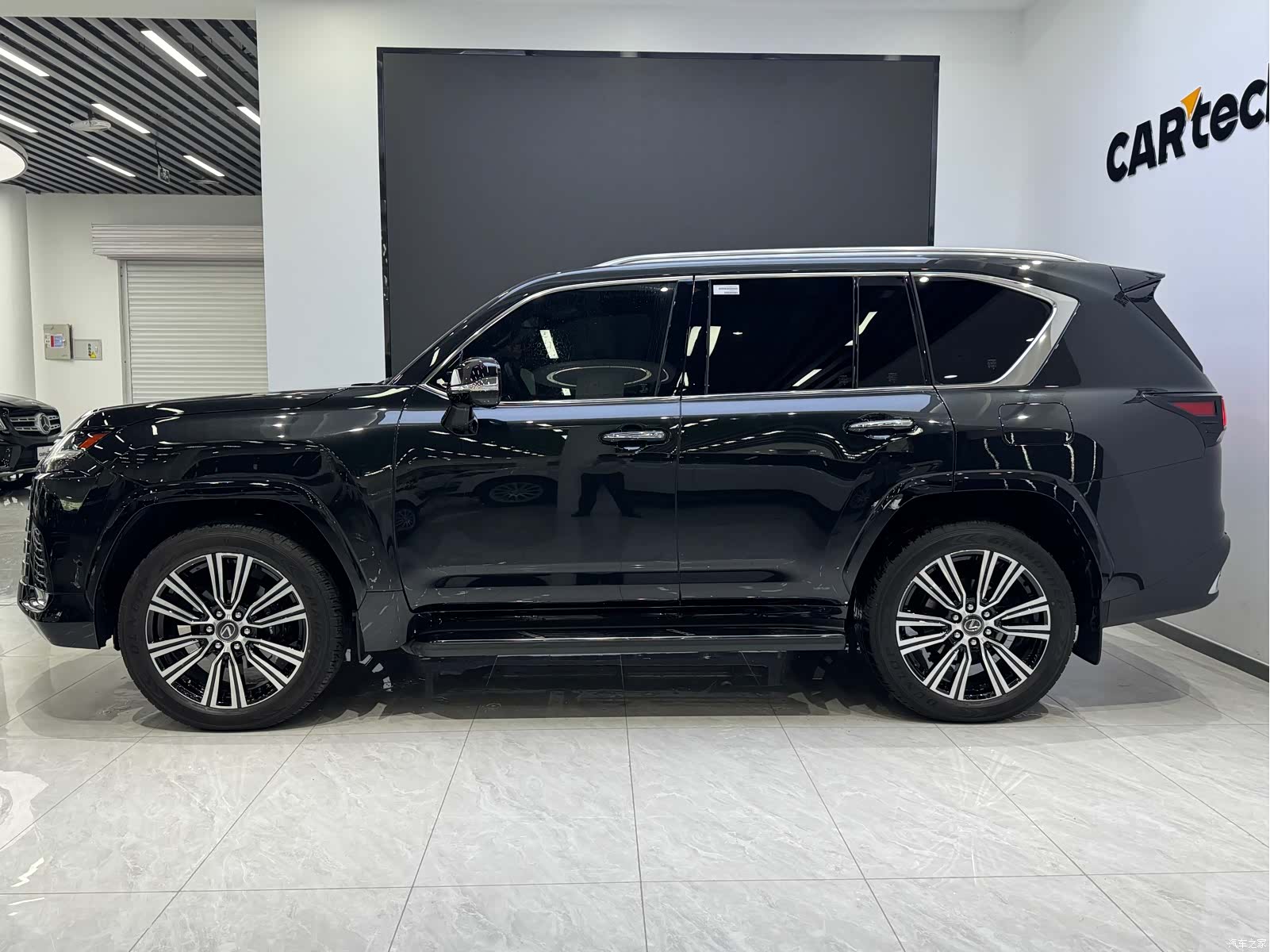Lexus LX, 2026 6