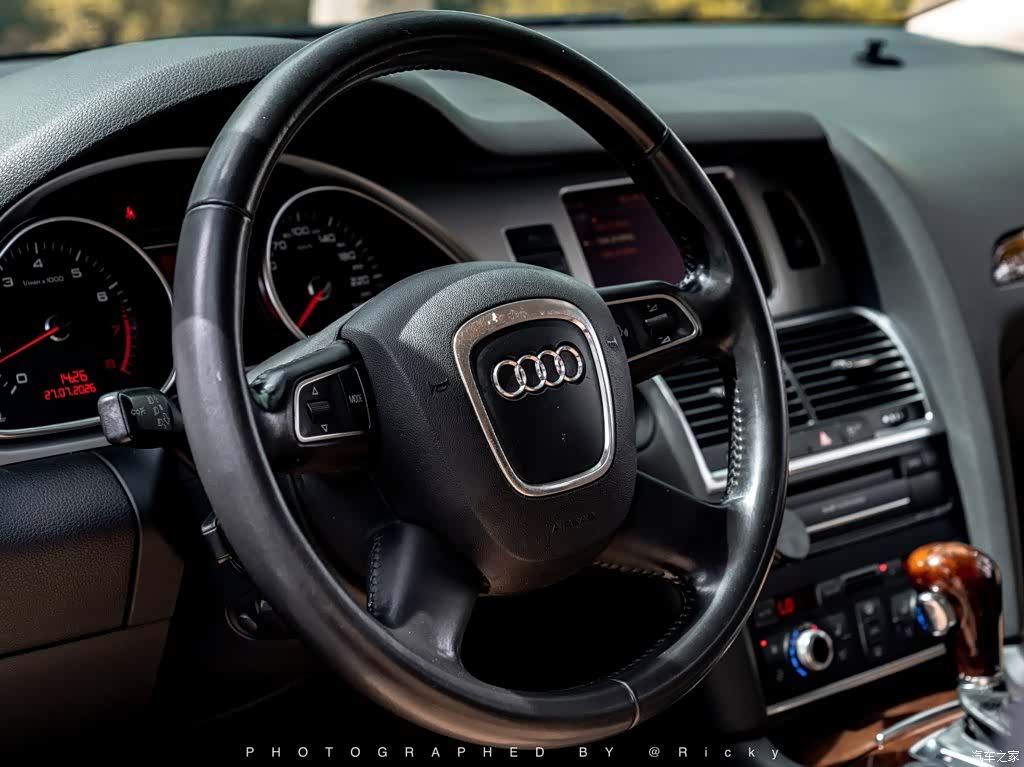 Audi Q7, 2011 4