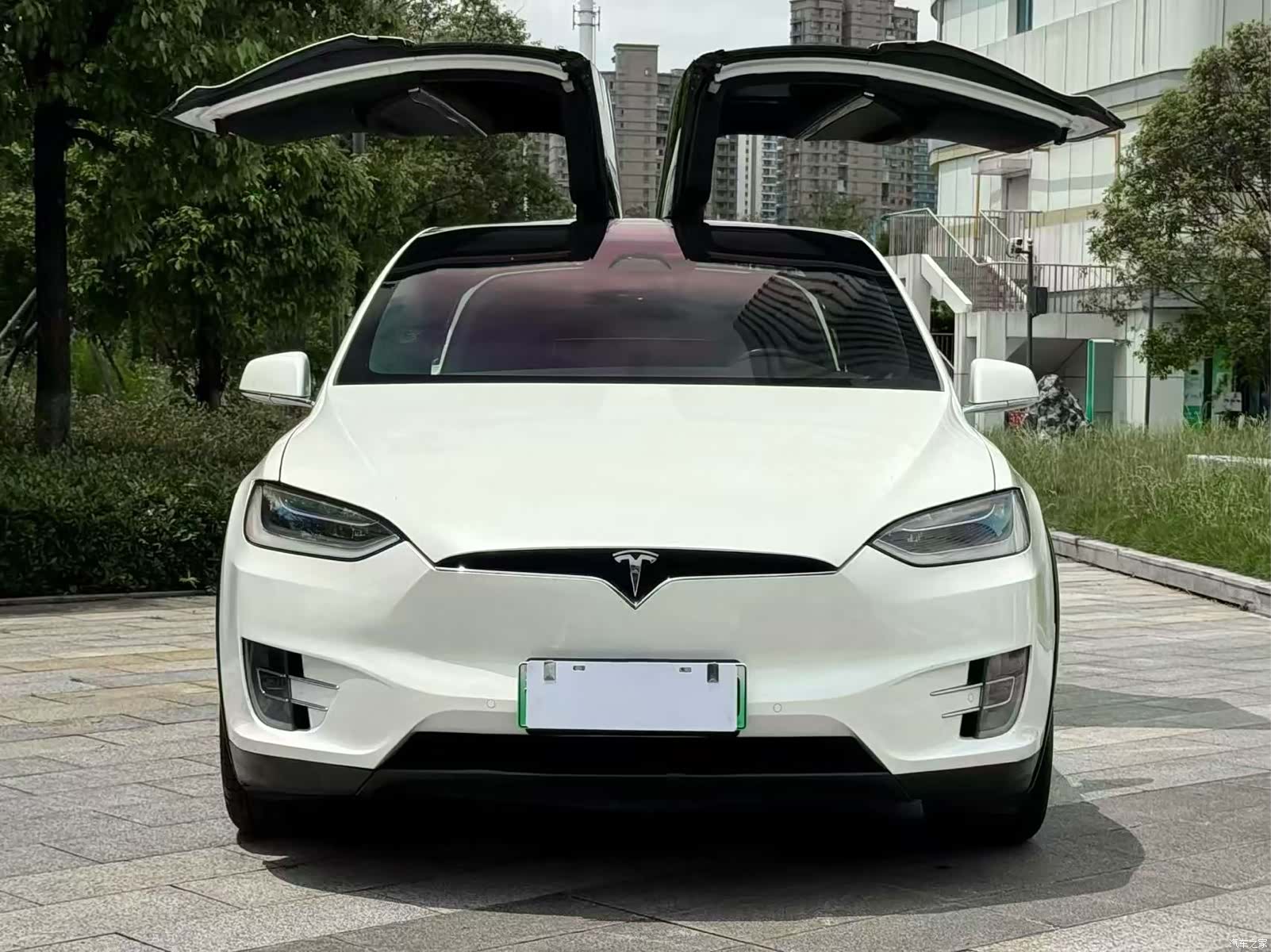 Tesla Model X, 2017 2