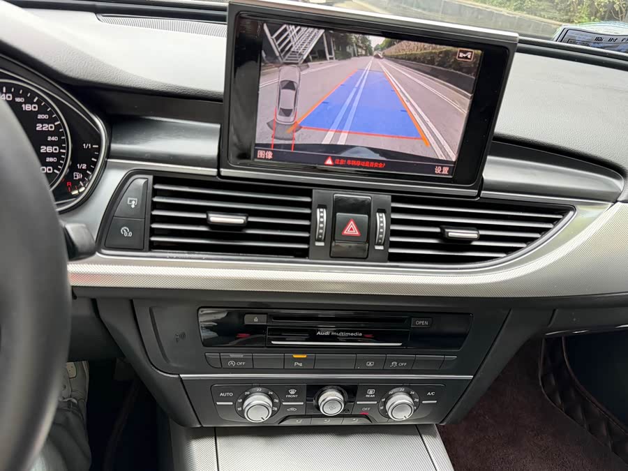 Audi A6L 2018, фото 16