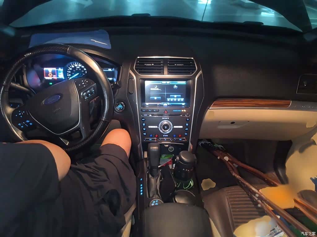 Ford Explorer, 2016 13