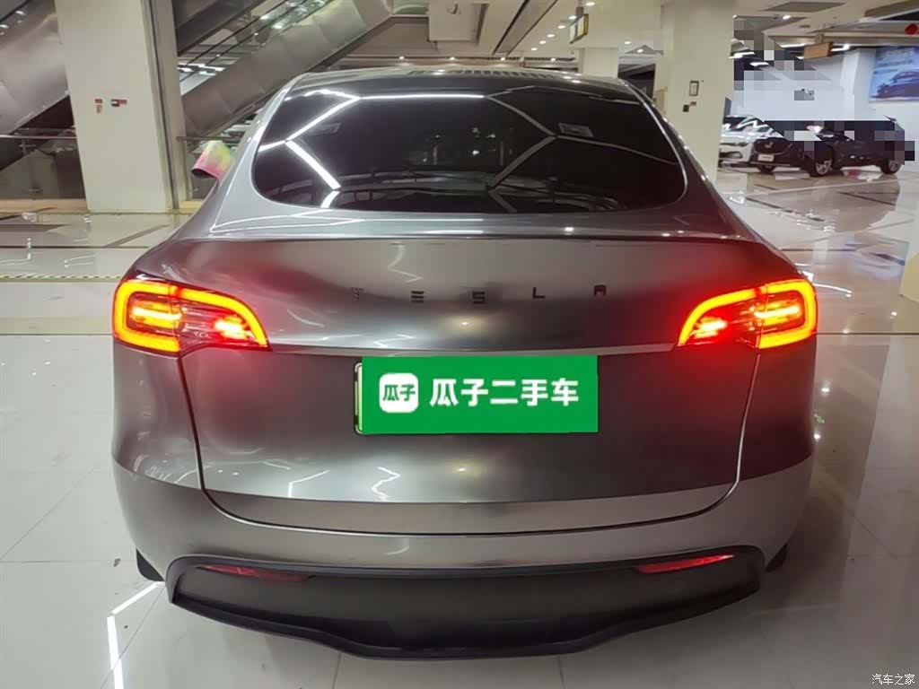 Tesla Model Y, 2022 6
