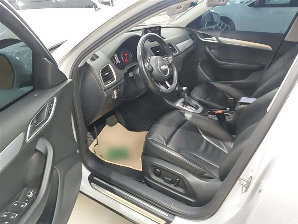 Audi Q3, 2015 16