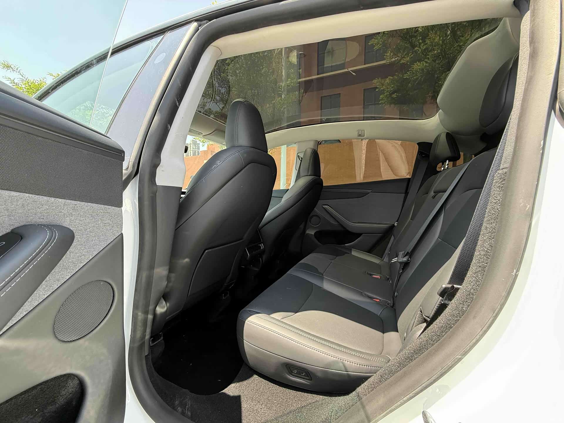 Tesla Model Y, 2025 6