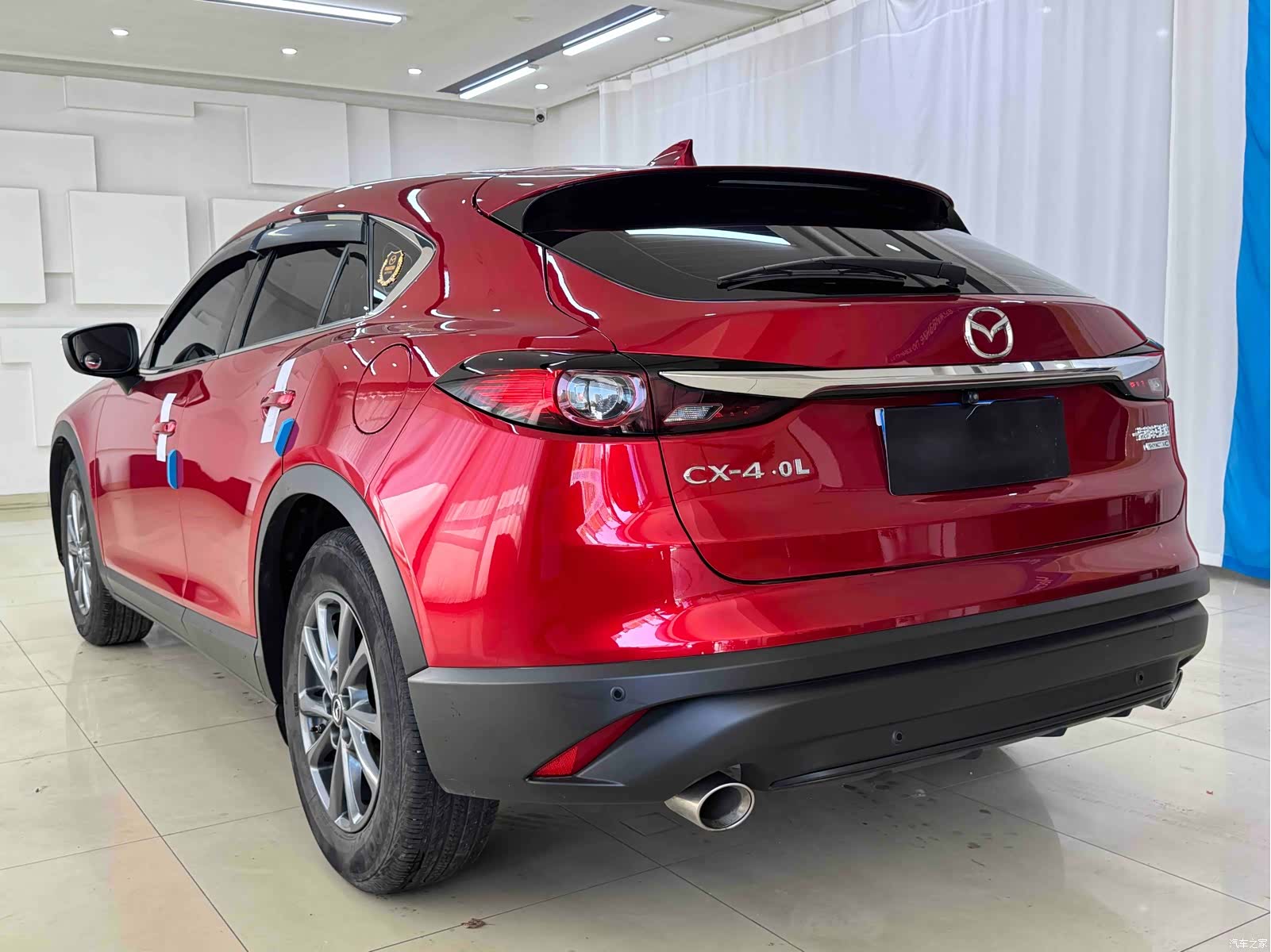 Mazda CX-4, 2023 4
