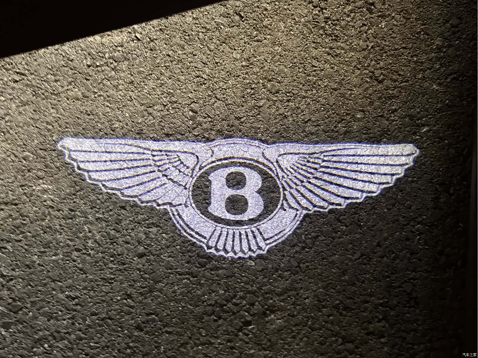 Bentley Bentayga, 2020 все фото