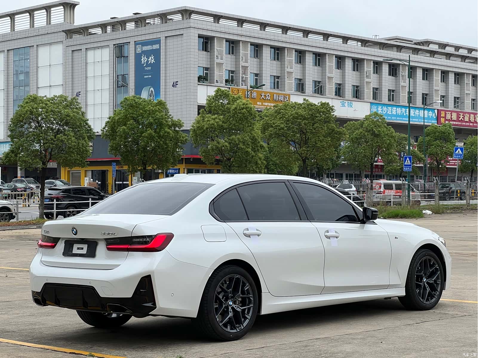 BMW 3 Series, 2024 14