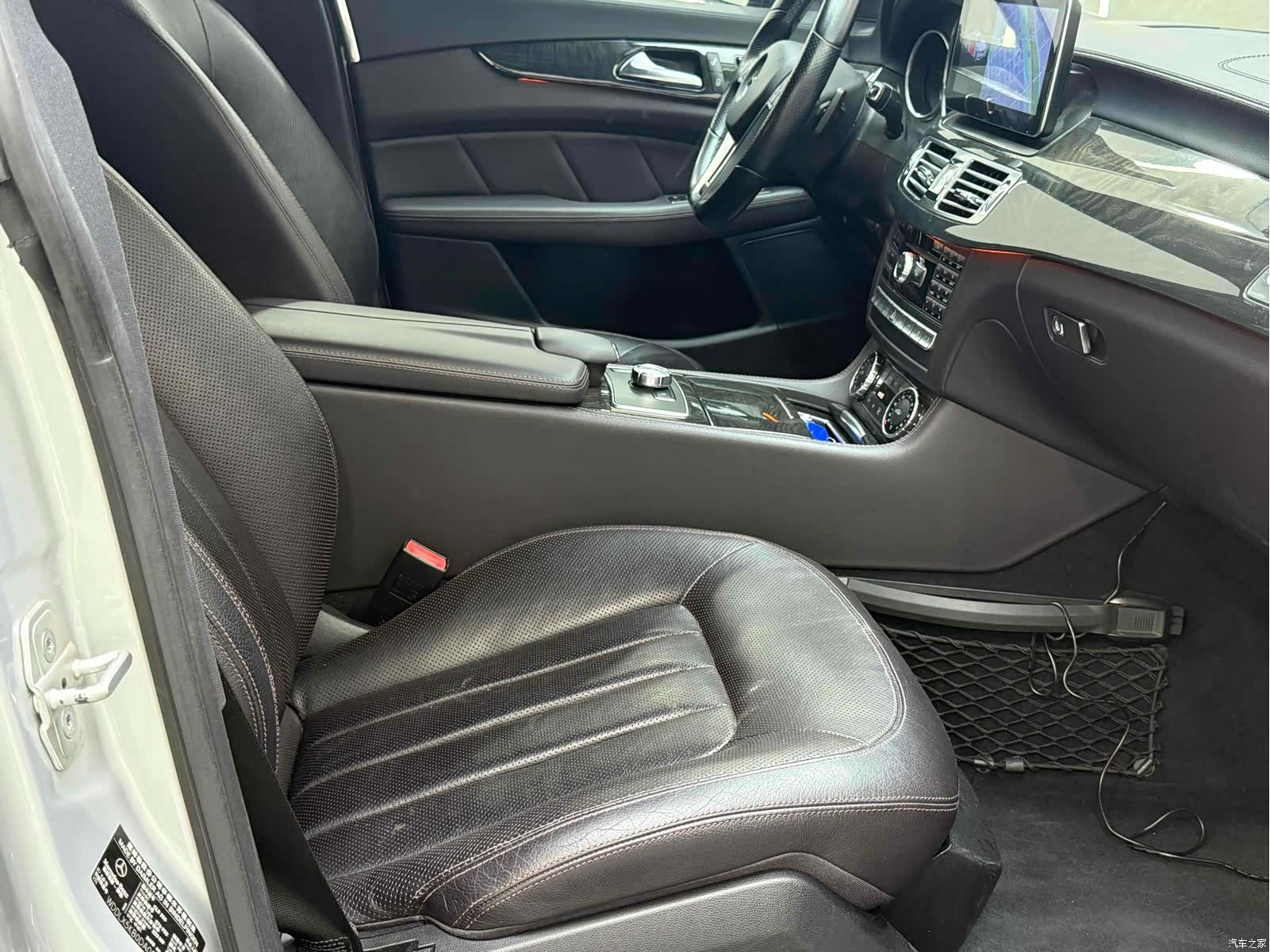 Mercedes-Benz CLS, 2015 14