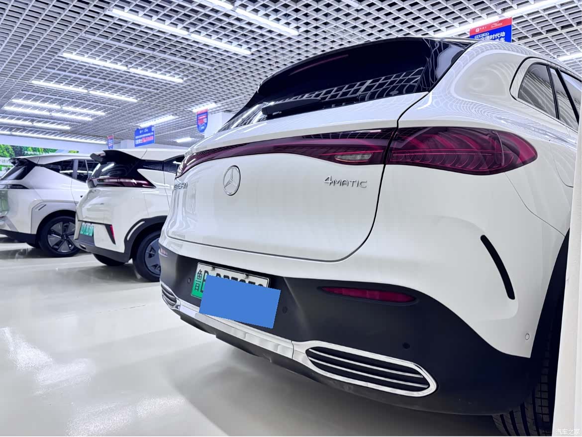 Mercedes-Benz EQE, 2023 4