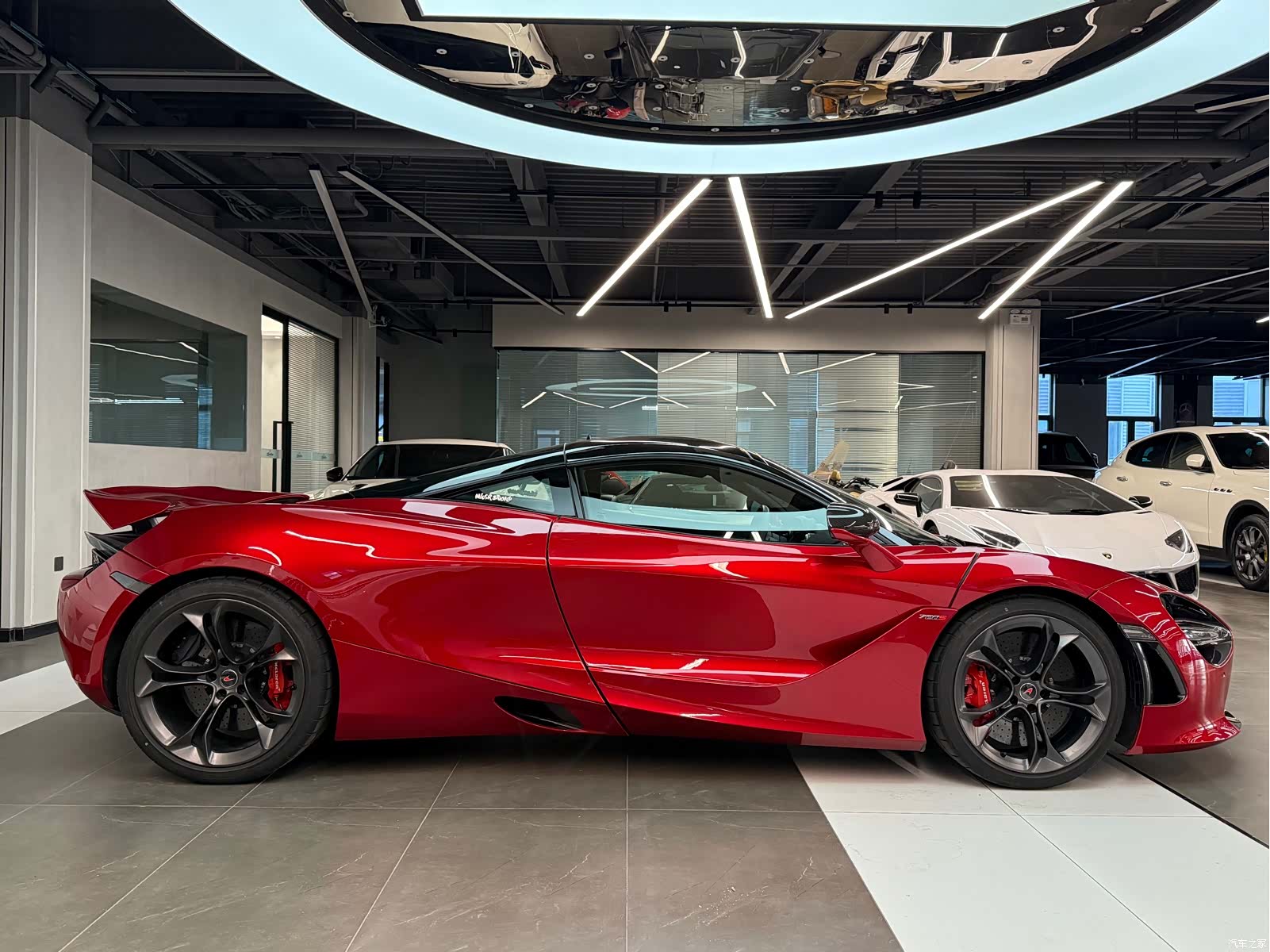 McLaren 720S, 2018 4