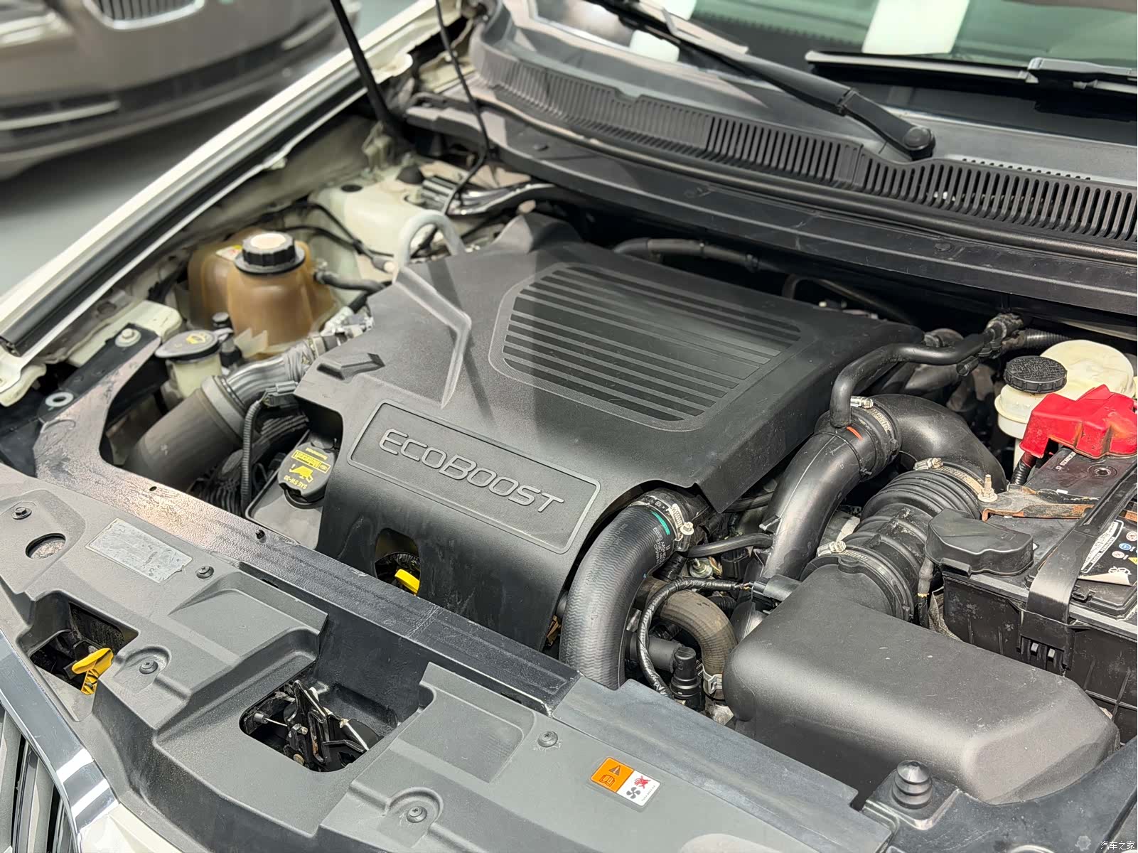 Lincoln MKT, 2011 18