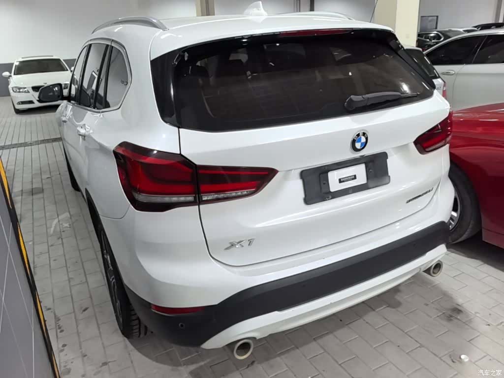 BMW X1, 2020 все фото
