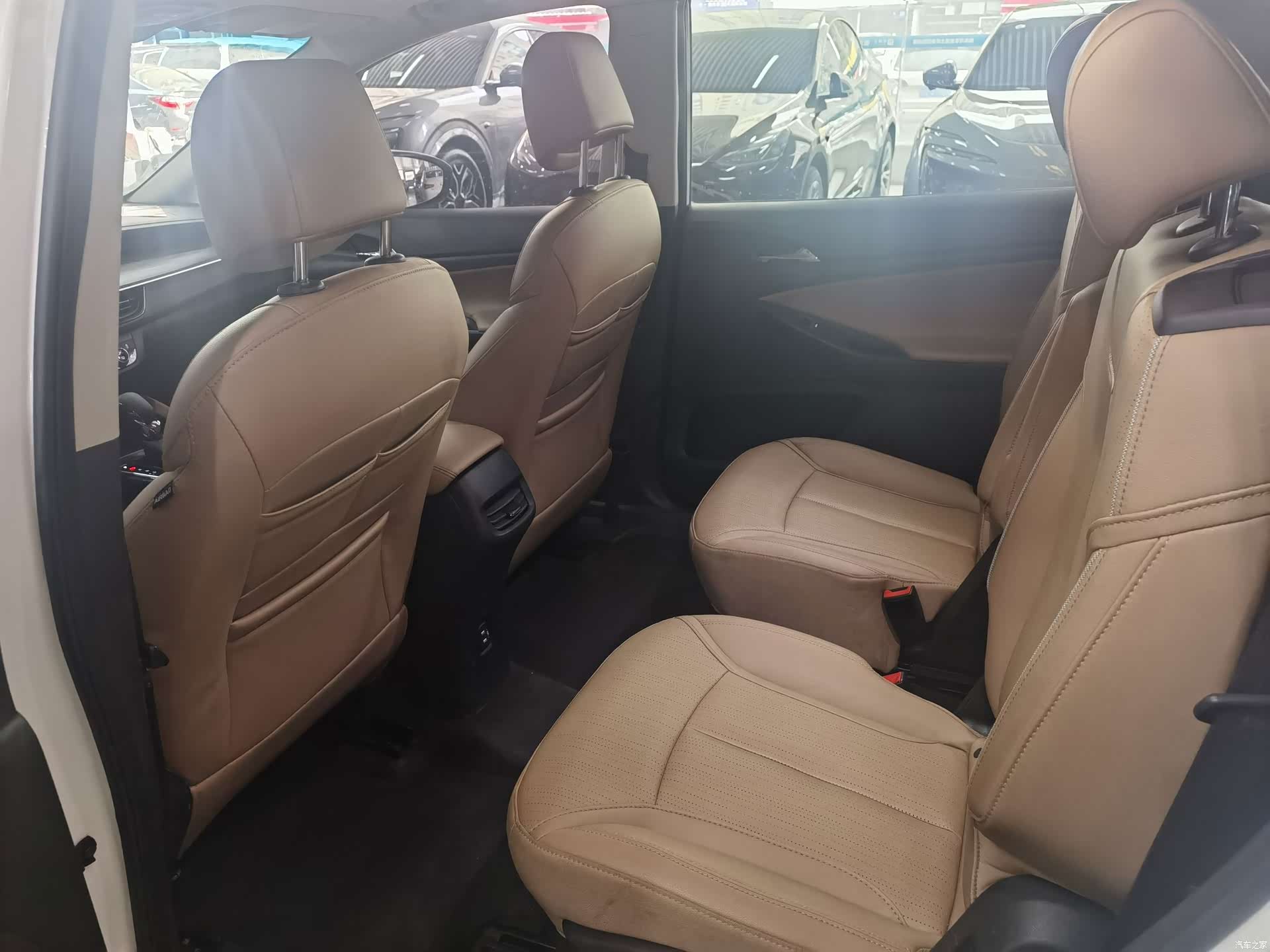 Buick GL6, 2022 12
