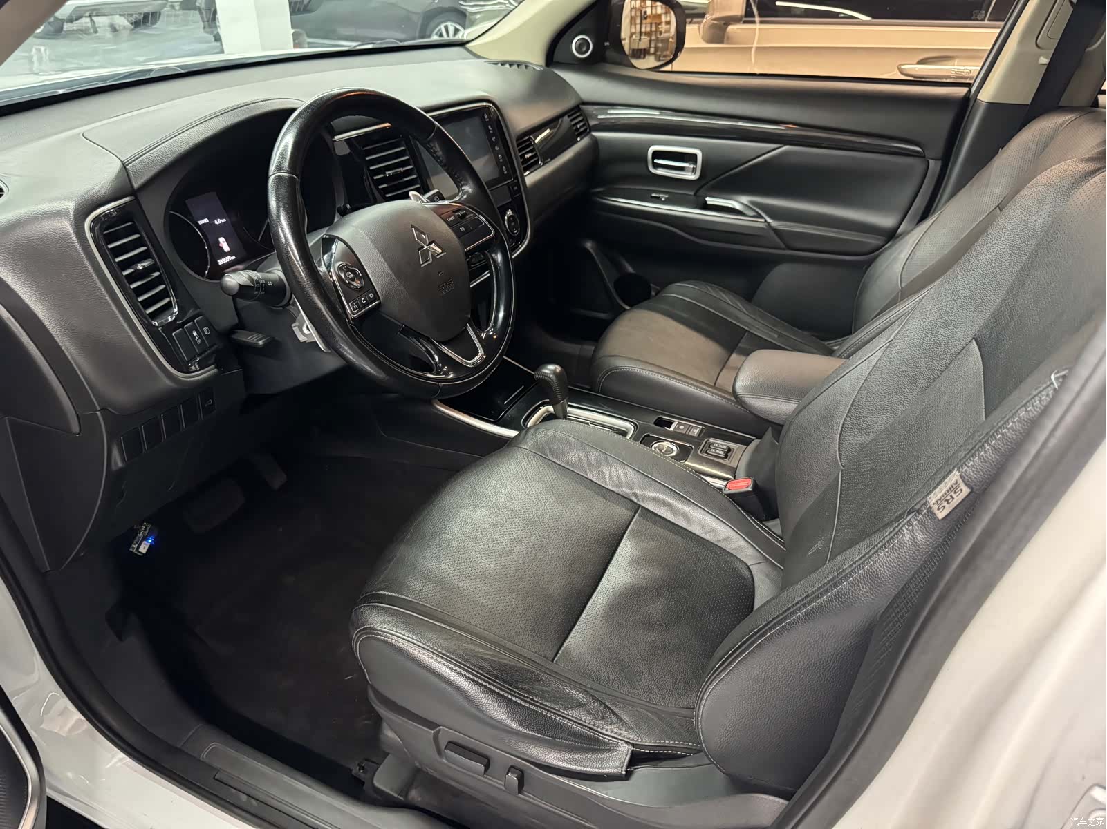 Mitsubishi Outlander, 2018 7