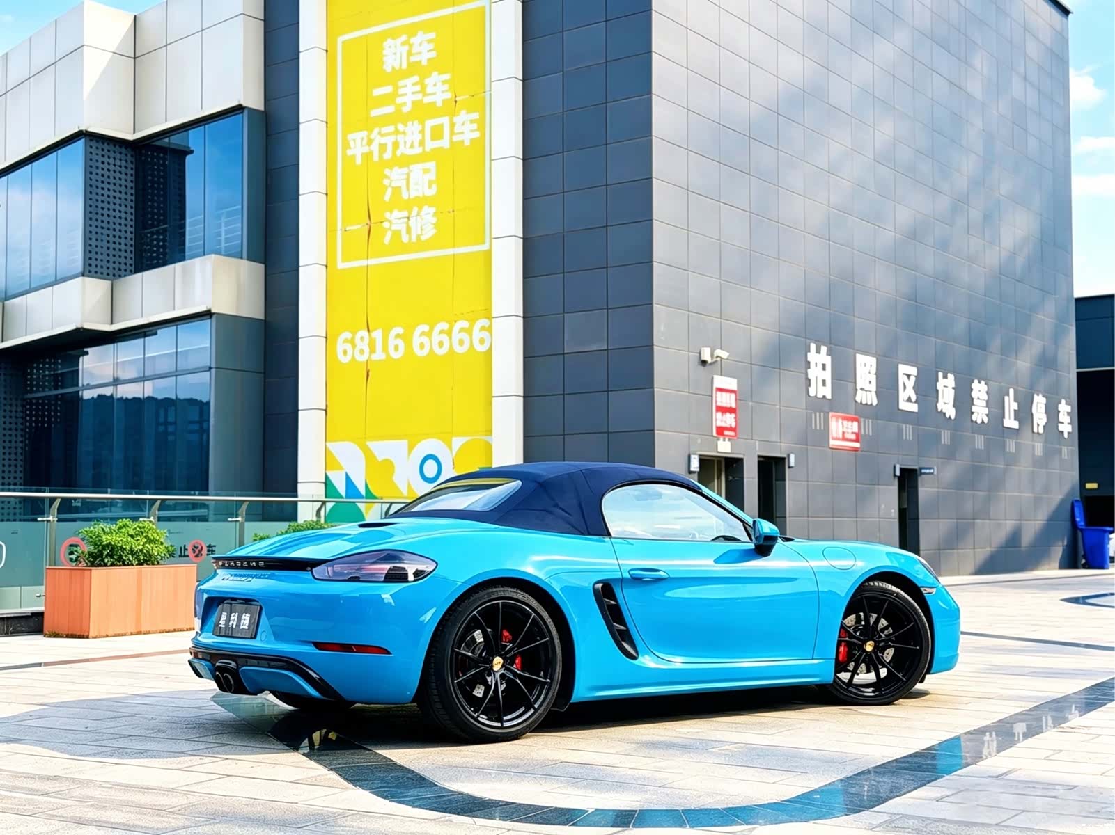 Porsche Boxster, 2018 все фото