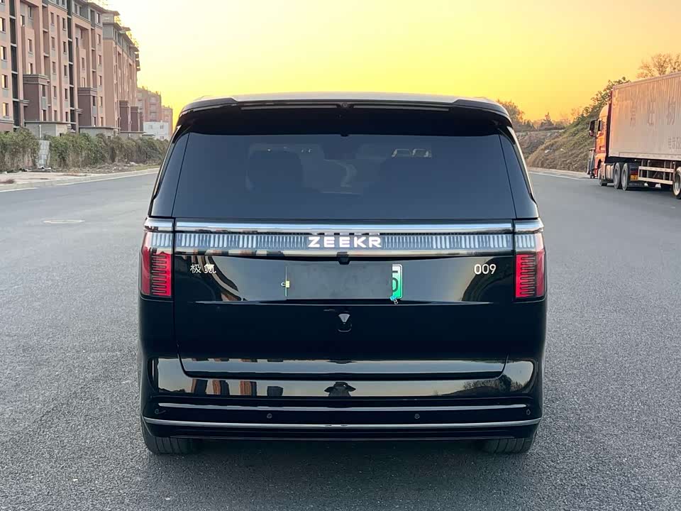 Zeekr 009