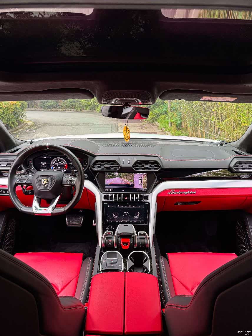 Lamborghini Urus, 2019 16