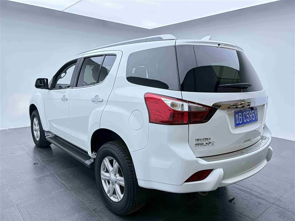 Isuzu mu-X Shepherd Ranger