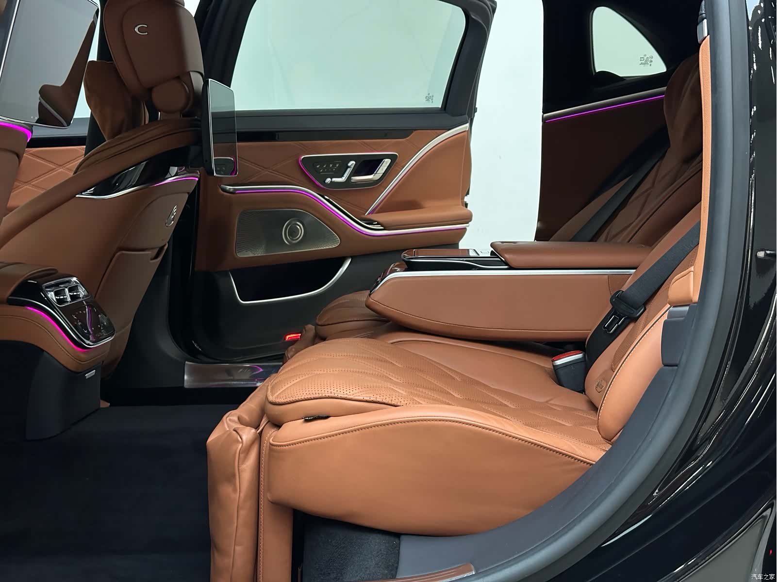 Maybach S-Class, 2021 все фото