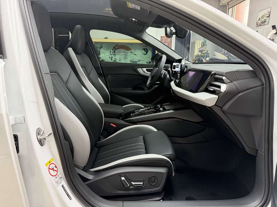 Audi A5L 2025, фото 12