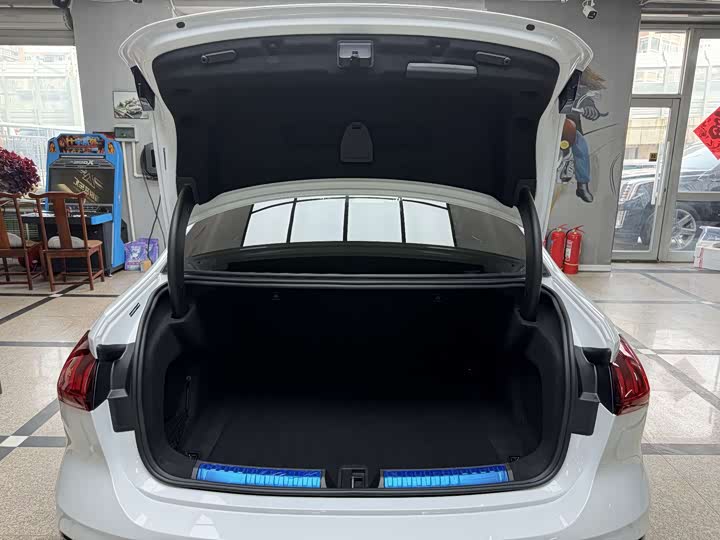 Audi A5L 2026 2.0T yun dong ban