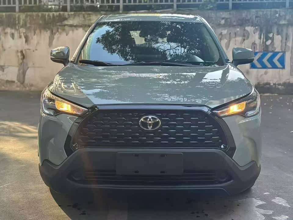 Toyota Corolla Sharp amplifier