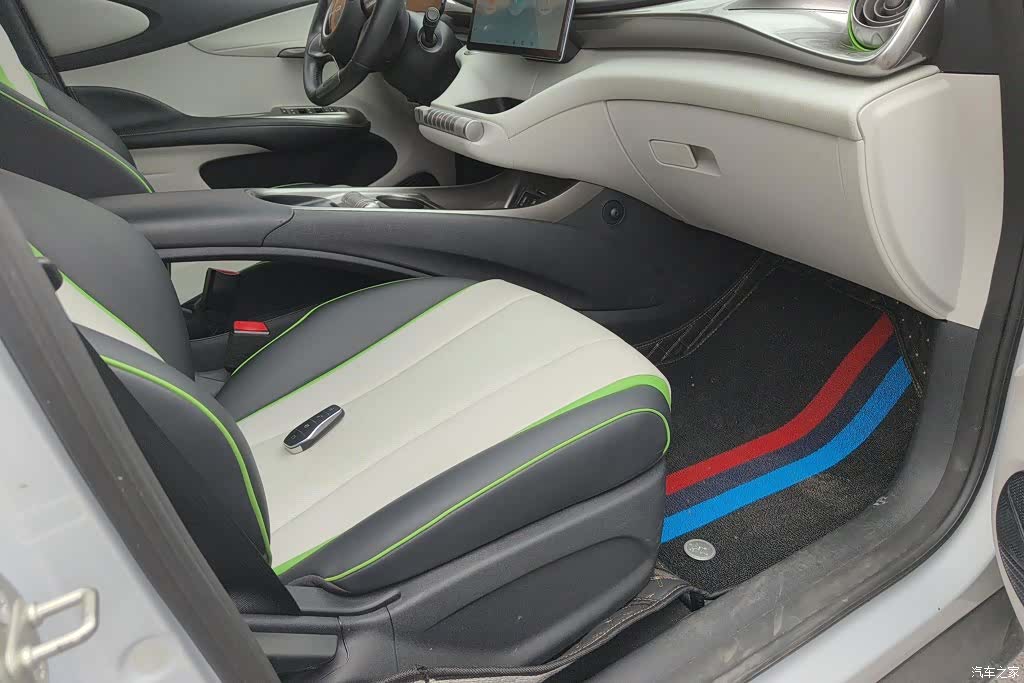 BYD Dolphin, 2022 8