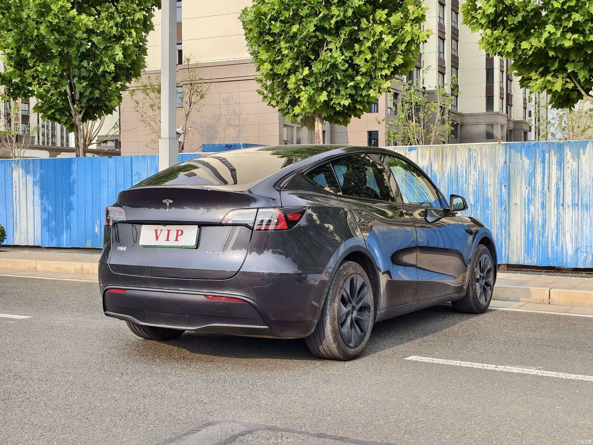 Tesla Model Y, 2025 9