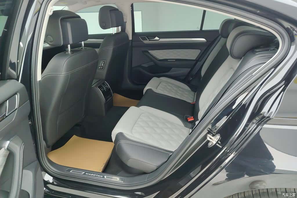 Volkswagen Magotan, 2024 11