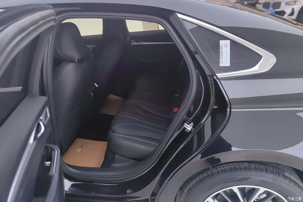 Geely Preface, 2025 11
