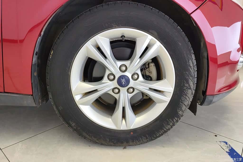 Ford Focus, 2015 6