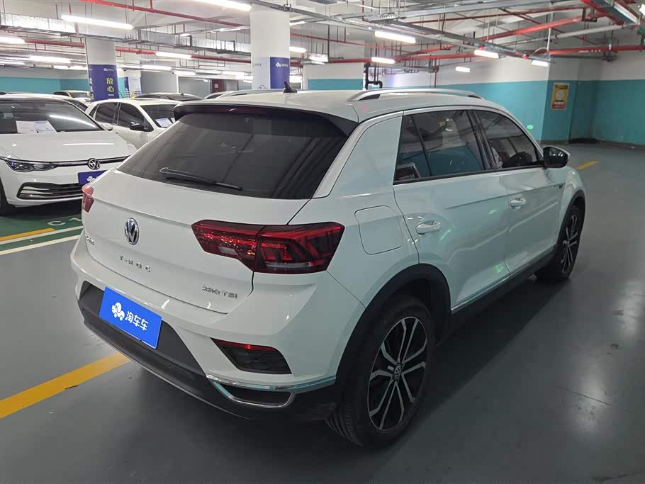 Volkswagen T-ROC exploring Songs