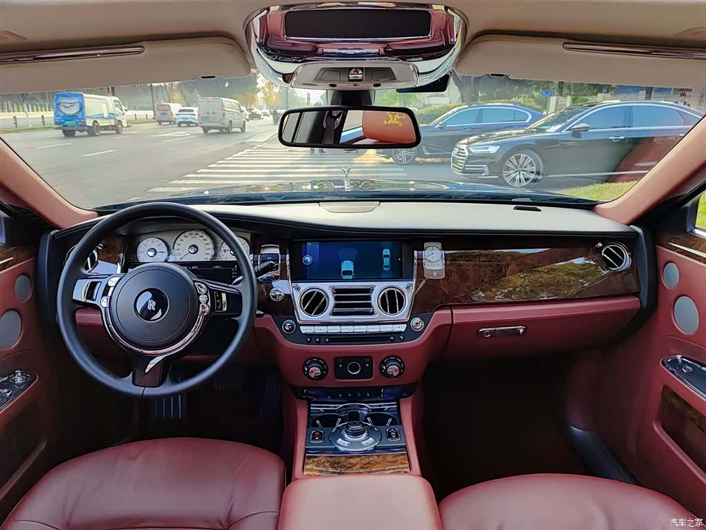 Rolls-Royce Ghost, 2012 6