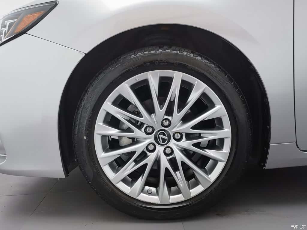 Lexus ES, 2014 17