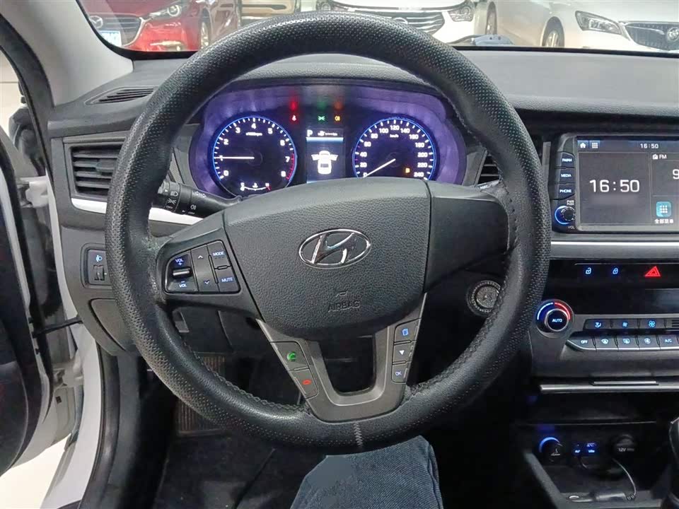 Hyundai Name picture