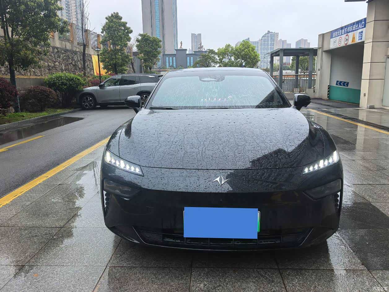 DongFeng eπ007, 2024 8
