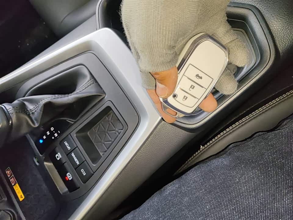 Toyota RAV4 Rongfang