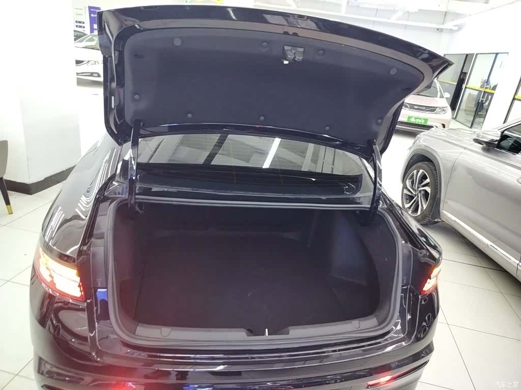 Geely Preface, 2024 15