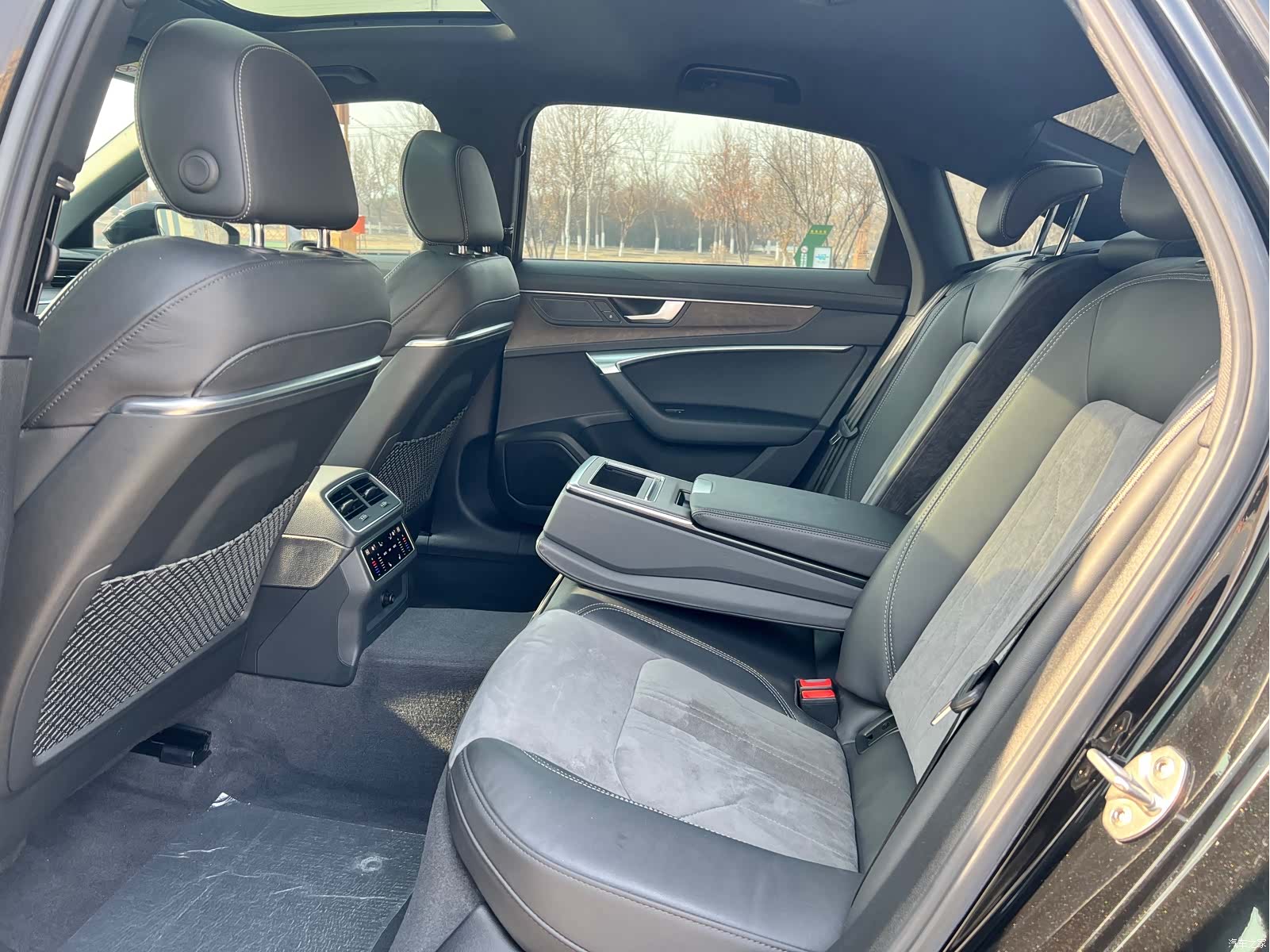 Audi A6L, 2020 все фото