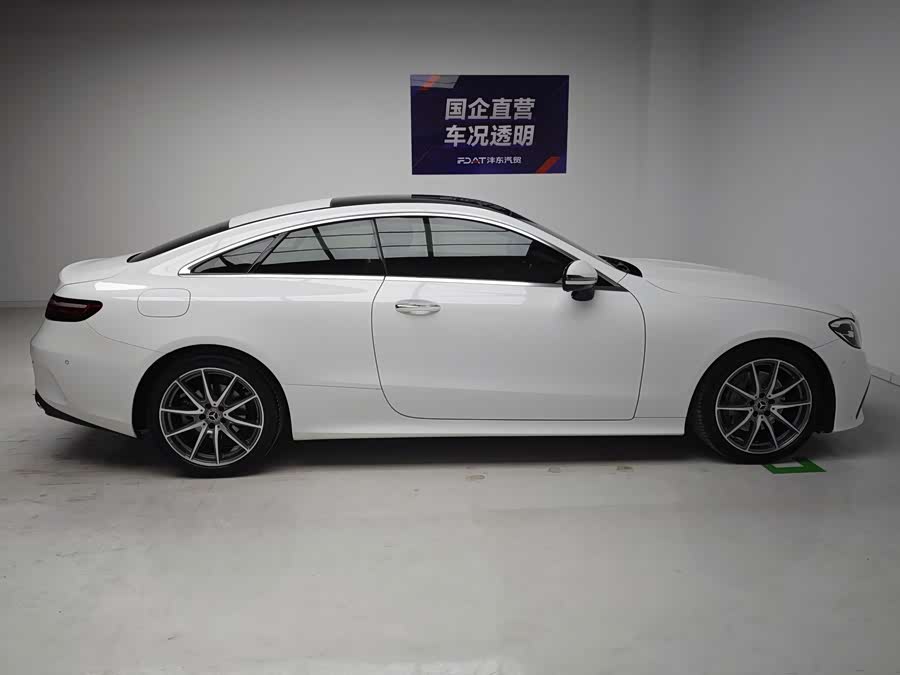 Mercedes-Benz E-Class 2022, фото 7