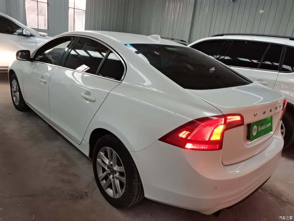 Volvo S60, 2017 все фото