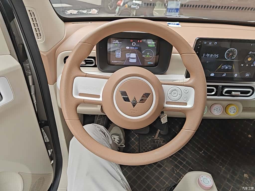 Wuling MINIEV, 2025 11