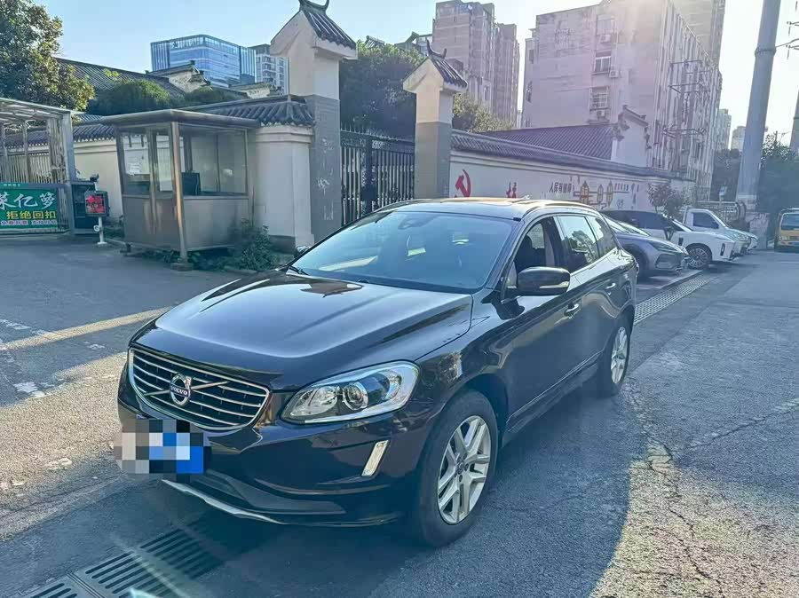 Volvo XC60 2016, фото 1